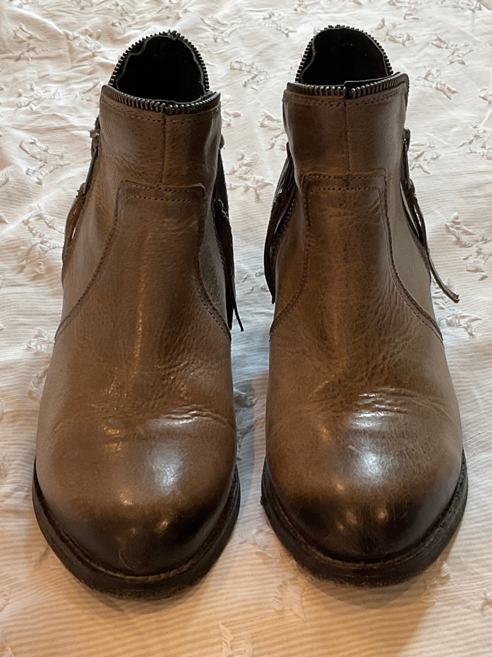 Circle G Rustic Distressed Brown Leather Zip Fringe Ankle Boots Size 8.5 M
